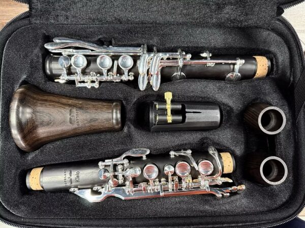Copeland Kleio Bb Closed Hole Clarinet (wood with silver keys) - Image 3