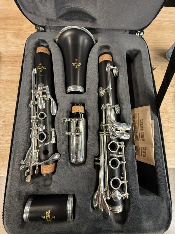 Buffet E11 Clarinet (refurbished/silver)